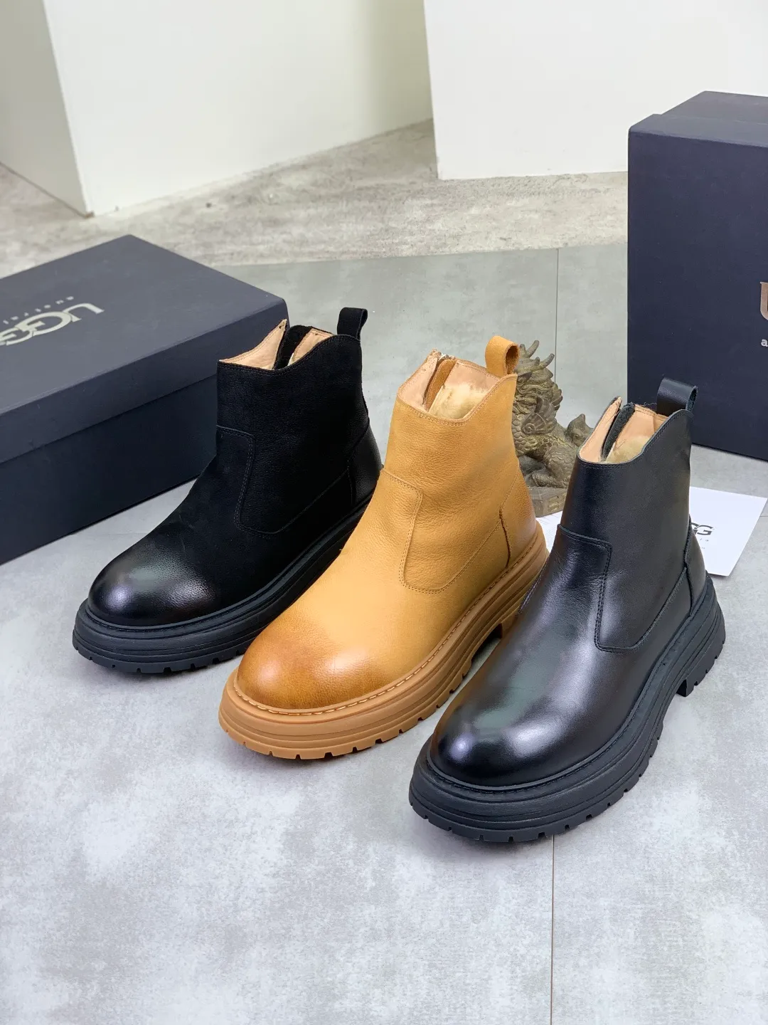 Men's men's shoes 💰P660 New arrival 🆕🆕🆕 IUGGI Men's British retro Martin boots Winter new men's outdoor hiking boots First layer of cowhide on the outside and wool on the inside Comfortable and warm Rubber sole sole Non-slip and firm Trendy and fashionable Casual and versatile Size: 38-44 (45 customized) Color: three colors